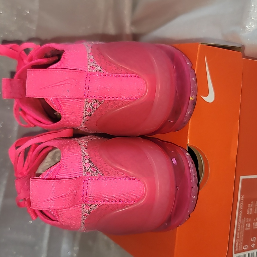 Womans Air Vapormax 2021 size 6 NWT - Picture 4 of 9